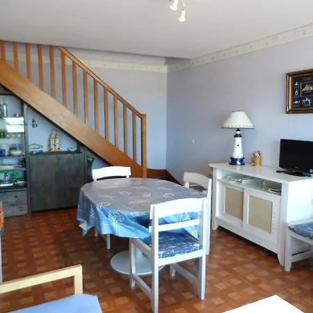 Avec Terrasse Panoramique, Acceptant Les Animaux, Parking - Fr-1-487-281 Cabourg