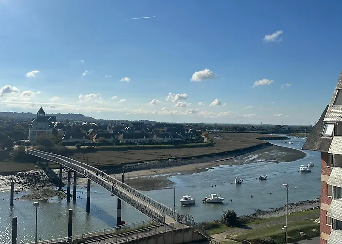 Avec Terrasse Panoramique, Acceptant Les Animaux, Parking - Fr-1-487-281 Apartament Cabourg